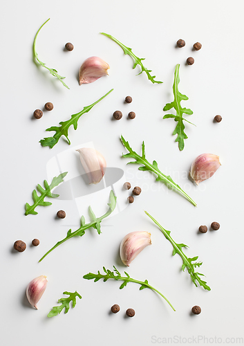 Image of garlic, rucola and pepper