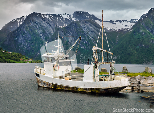 Image of boat in the harbor