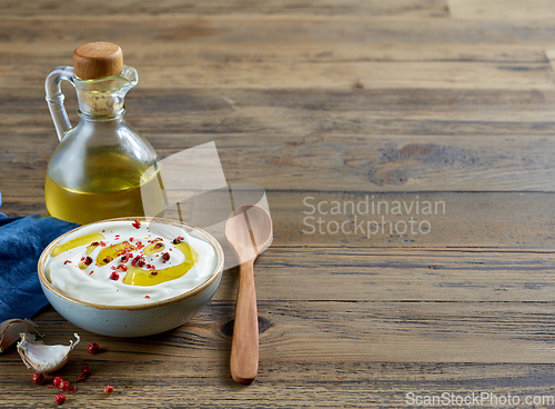 Image of bowl of sour cream or greek yogurt