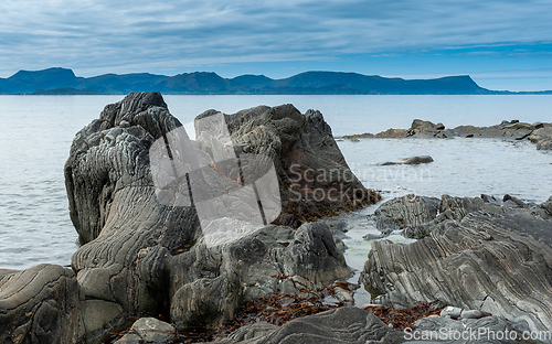 Image of rocks in the sea