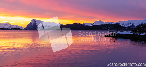 Image of evening atmosphere at the coast