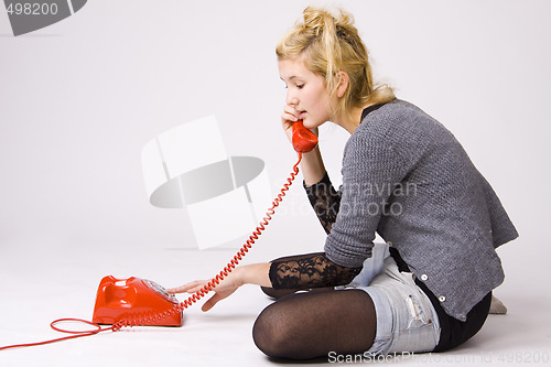 Image of red telephone