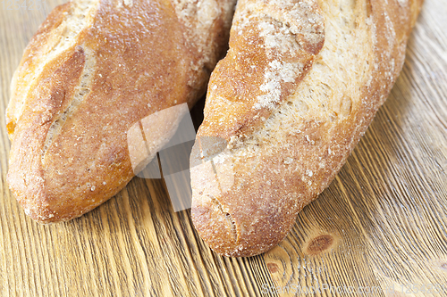 Image of fresh light-colored bread