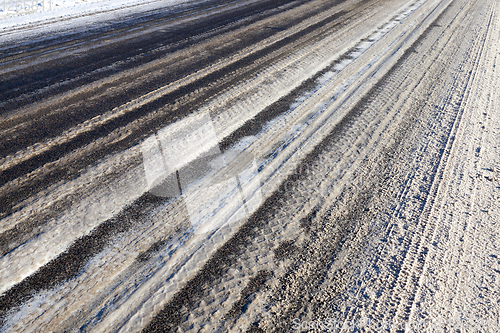 Image of Traces on the road