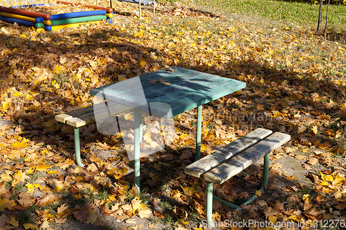 Image of autumn bench table