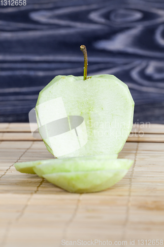 Image of Peeled cut apple