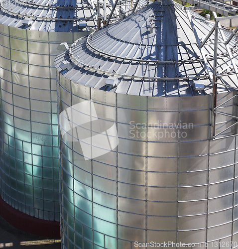 Image of large barrel silos