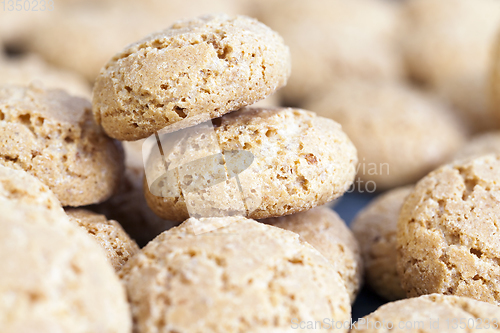 Image of small gingerbread cookie