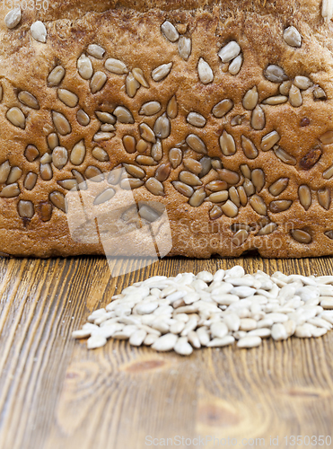 Image of bread sunflower seeds