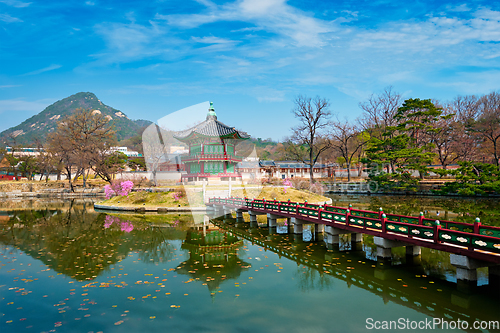 Image of Hyangwonjeong Pavilion, Gyeongbokgung Palace, Seoul, South Korea