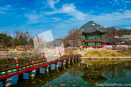 Image of Hyangwonjeong Pavilion, Gyeongbokgung Palace, Seoul, South Korea