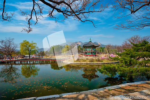 Image of Hyangwonjeong Pavilion, Gyeongbokgung Palace, Seoul, South Korea