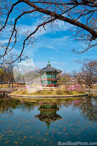 Image of Hyangwonjeong Pavilion, Gyeongbokgung Palace, Seoul, South Korea