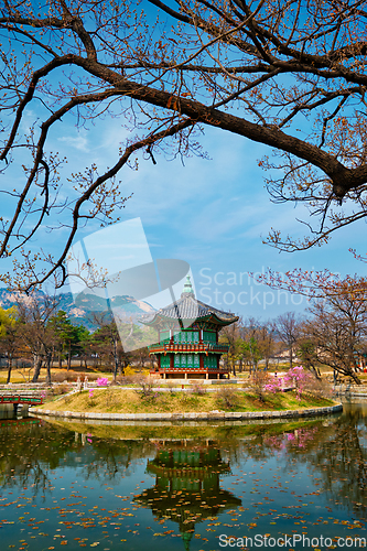 Image of Hyangwonjeong Pavilion, Gyeongbokgung Palace, Seoul, South Korea