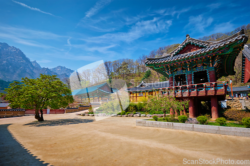 Image of Sinheungsa temple in Seoraksan National Park, Seoraksan, South Korea