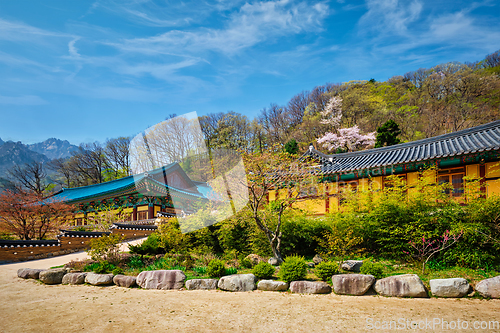 Image of Sinheungsa temple in Seoraksan National Park, Seoraksan, South Korea