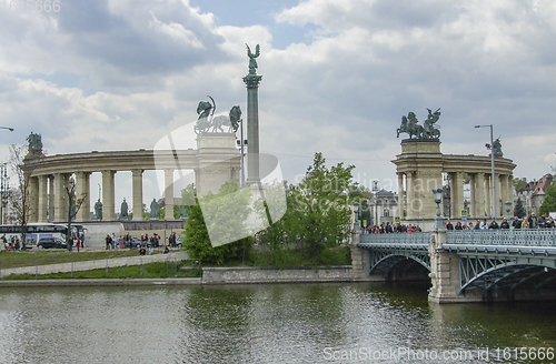 Image of Heroes square in Budapest