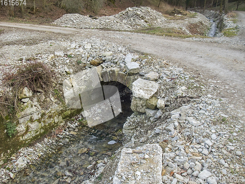 Image of small stone bridge