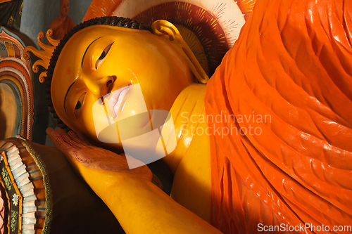 Image of Reclining Buddha Image