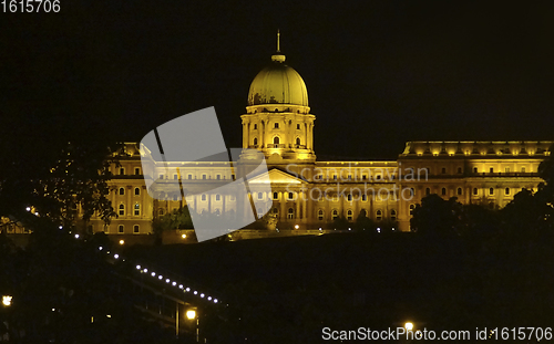 Image of night scenery in Budapest