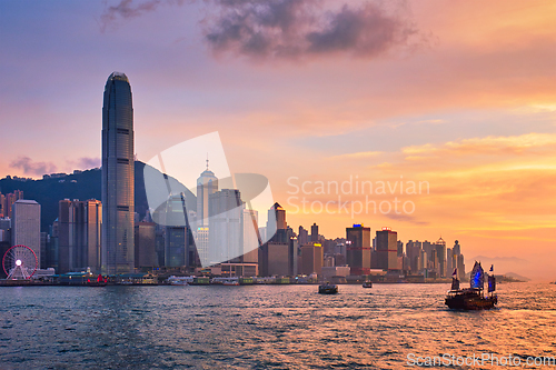 Image of Junk boat in Hong Kong Victoria Harbour