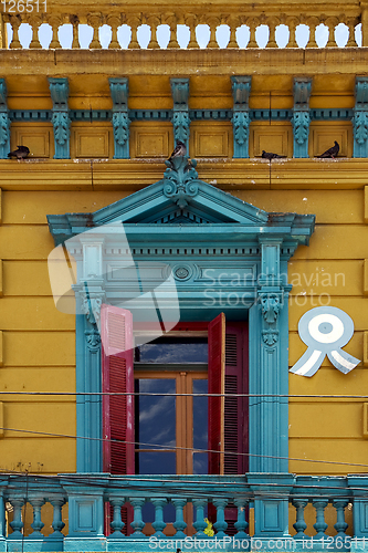 Image of sky and roof  in the centre of buenos aires