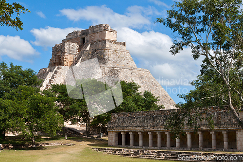 Image of Mayan pyramid (Pyramid of the Magician, Adivino) in Uxmal, Mexic