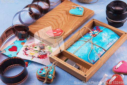 Image of Wooden photo box with photo for Wedding Day.