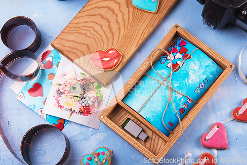 Image of Wooden photo box with photo for Wedding Day.