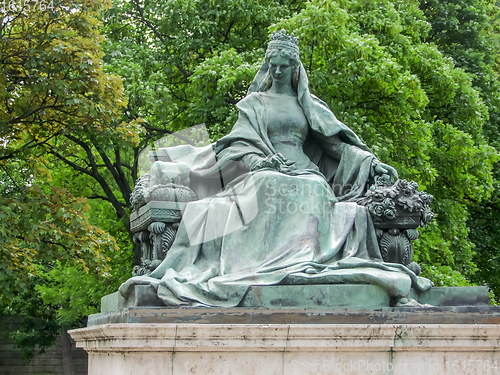 Image of sculpture in Budapest