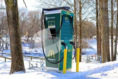 Image of Recharge High Power Charger at McDonalds