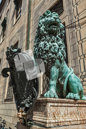 Image of Bavarian lion statue at Munich Residenz palace