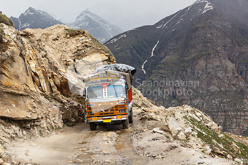 Image of Manali-Leh road in Indian Himalayas with lorry