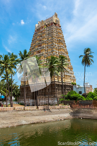 Image of Gopura (tower) and temple tank of Lord Bhakthavatsaleswarar Temp