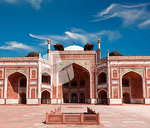 Image of Humayun's Tomb, Delhi, India