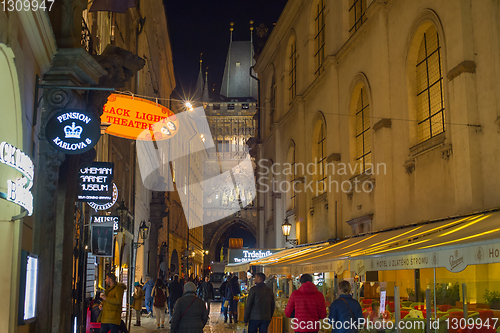 Image of Peope walking Old Town Prague