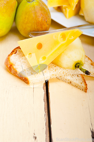 Image of fresh pears and cheese