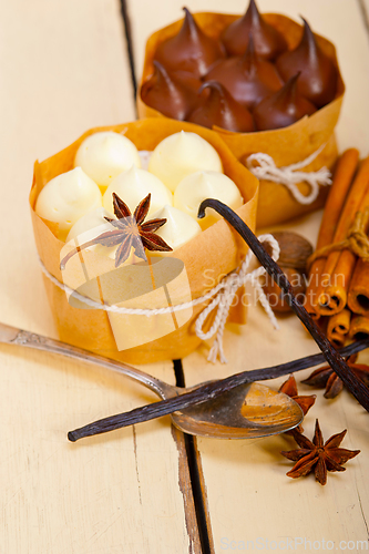 Image of chocolate vanilla and spices cream cake dessert