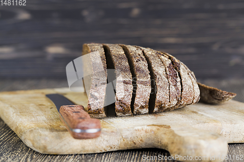 Image of black rye bread