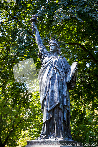 Image of The statue of liberty in Luxembourg Gardens, Paris