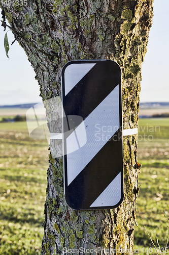 Image of rectangular road sign
