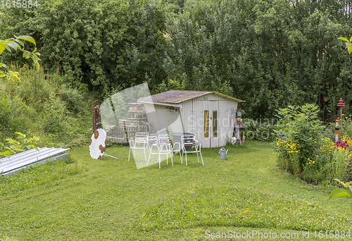 Image of idyllic garden scenery