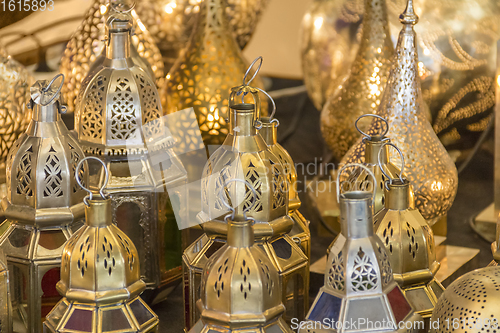Image of lots of lamps
