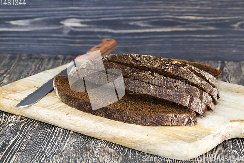 Image of black rye bread