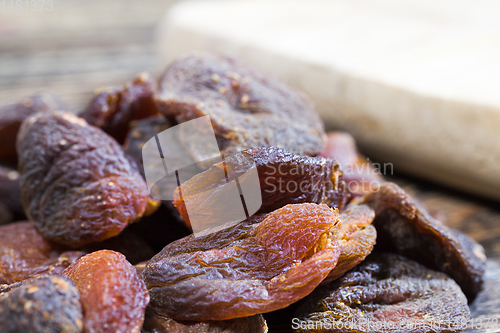 Image of naturally dried apricots