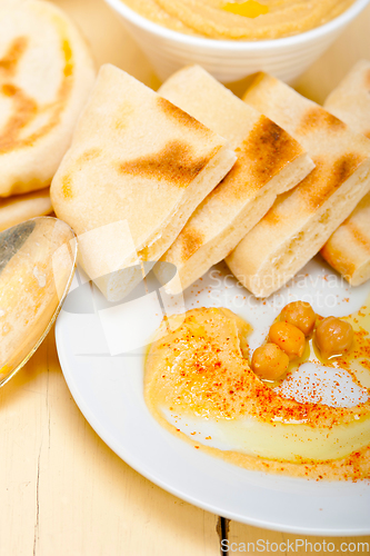 Image of Hummus with pita bread