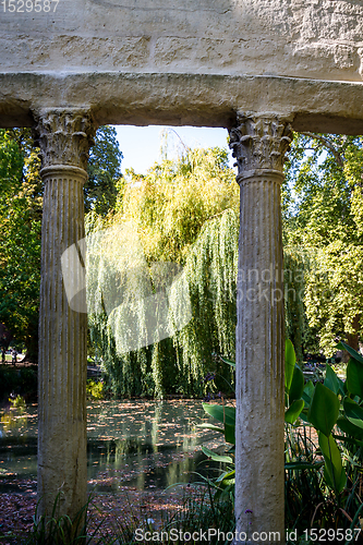 Image of Corinthian colonnade in Parc Monceau, Paris, France