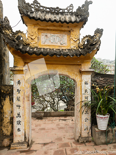 Image of Den Doc Cuoc, a small temple in Sam Son, Vietnam