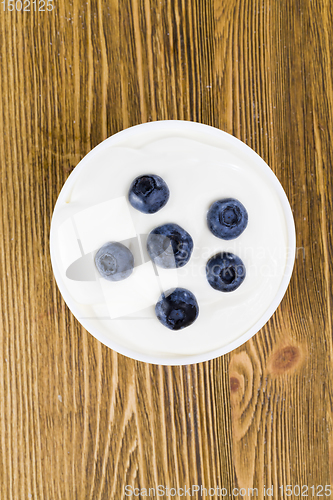 Image of blueberries in a plate