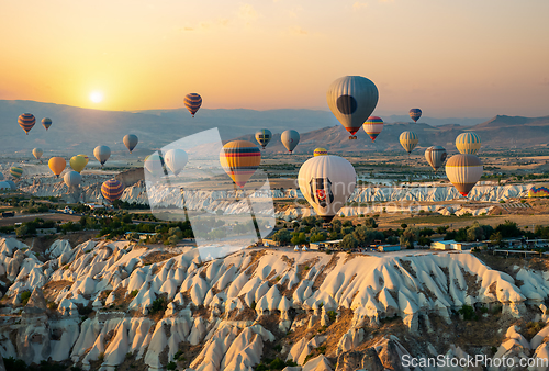 Image of Air balloons over the plateau